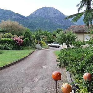 https://gite-lotus-du-clos-des-pradals.midi-pyreneeshotels.com